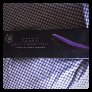 Hair straightening brush